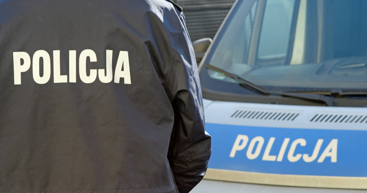 przyjechał na komendę z narkotykami