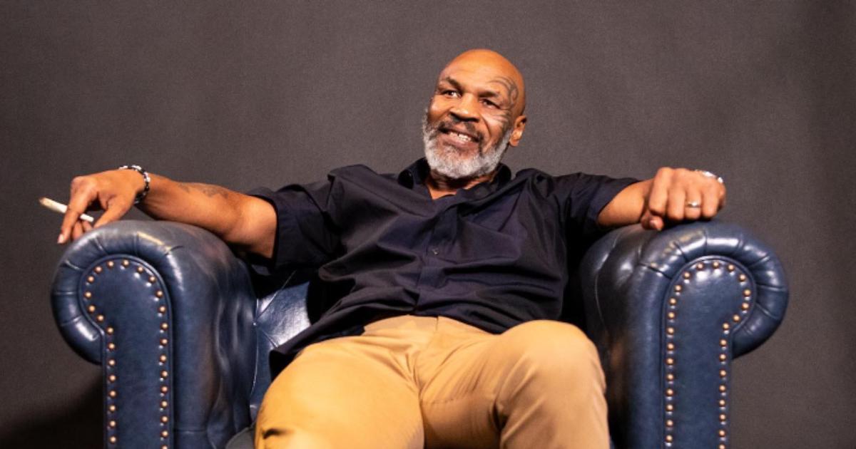Mike Tyson palący jointa