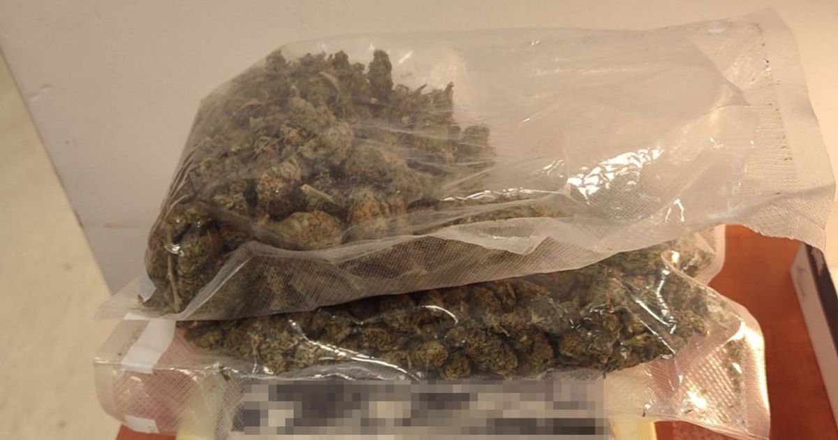 300 g marihuany na wadze